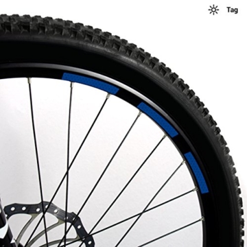 Motoking Fahrrad-Reflektorenaufkleber mit Waben-Reflex-Optik - Blau - 22 Aufkleber im Set - Breite: 10 mm - reflektierende Felgenaufkleber für Mountainbike-, Fahrradfelgen & mehr - 2